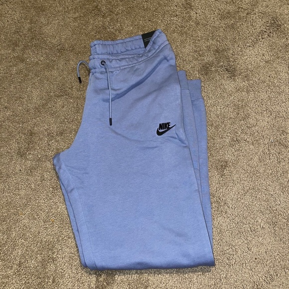 🚫SOLD🚫 - Picture 4 of 7